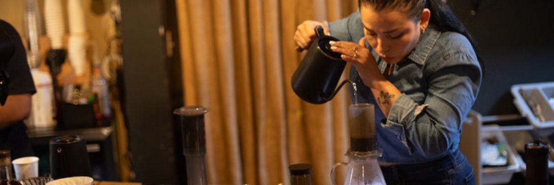 Campeonato de Aeropress en Panamá cierra inscripciones con 52 competidores, superando el récord del año 2023