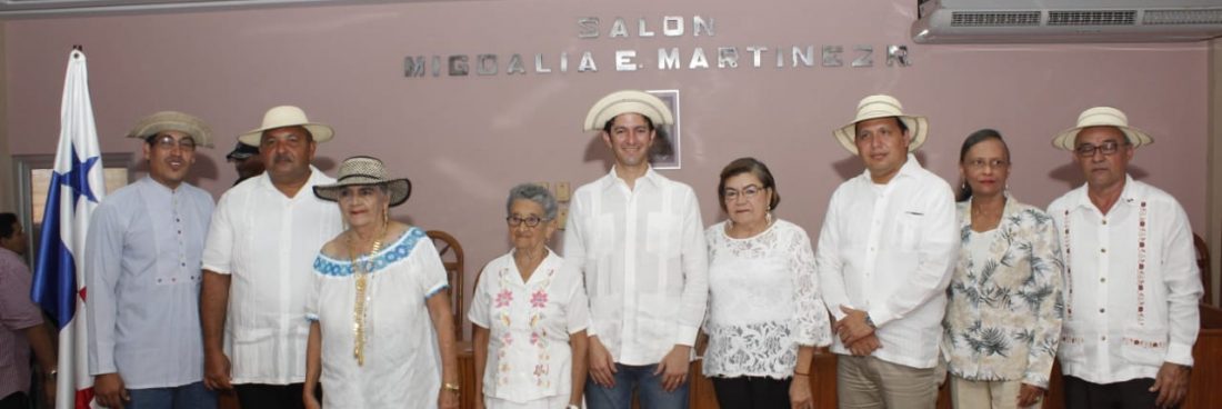 ATP homenajea a las artesanas de la pollera