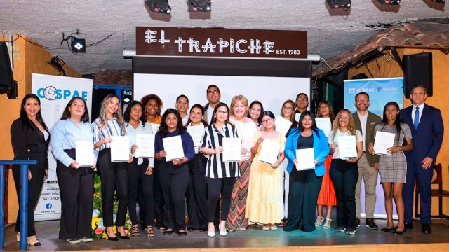82 Jóvenes fortalecen sus competencias en turismo digital