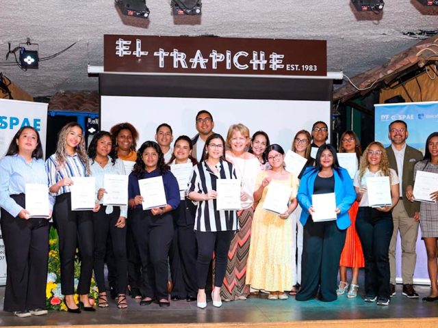 82 Jóvenes fortalecen sus competencias en turismo digital
